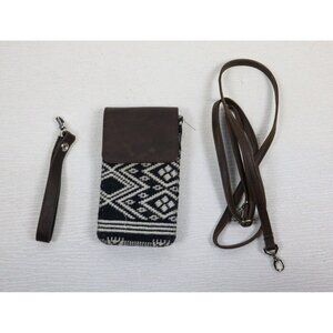 THIRTY-ONE - BLACK PRINT MINI CROSS-BODY BAG WRISTLET WALLET